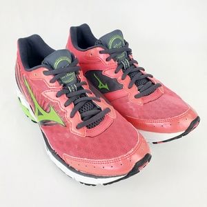 Mizuno wave Riders 16 Womens size 7 pink